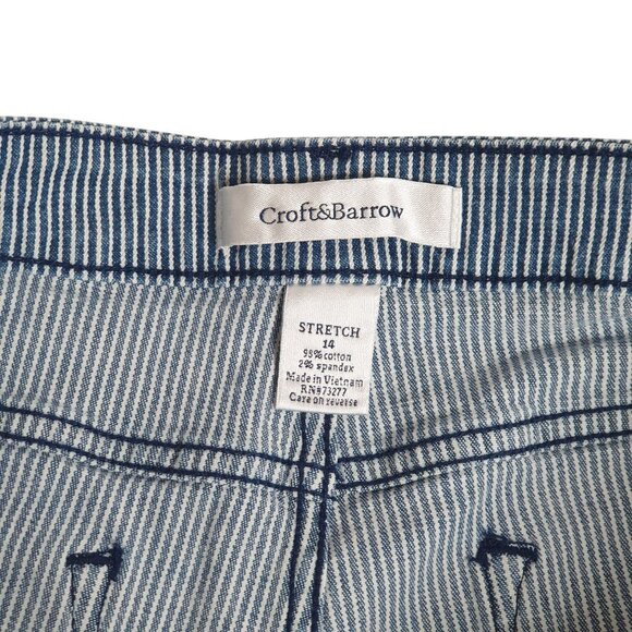 Women Croft Barrow Blue Pin Striped 36 In Waist Stretch Bermuda Shorts Size 14 - Picture 4 of 6
